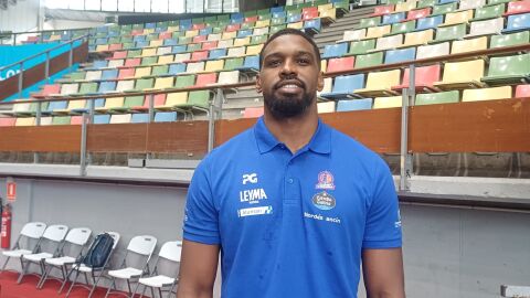 Fue el primer fichaje para la temporada 25-26. 
