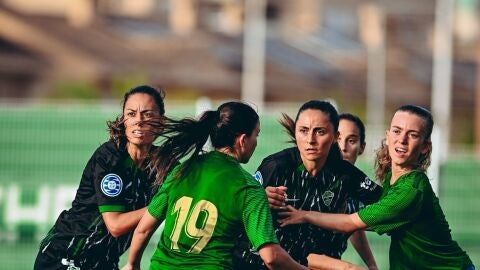 El Elche Femenino, en un encuentro de pretemporada.