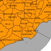 La Marina Baixa continúa en alerta naranja por lluvias intensas