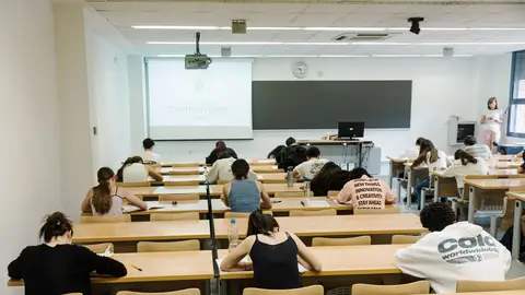 España tiene el doble de población con bajo nivel educativo que la UE: el 35% tiene como máximo ESO