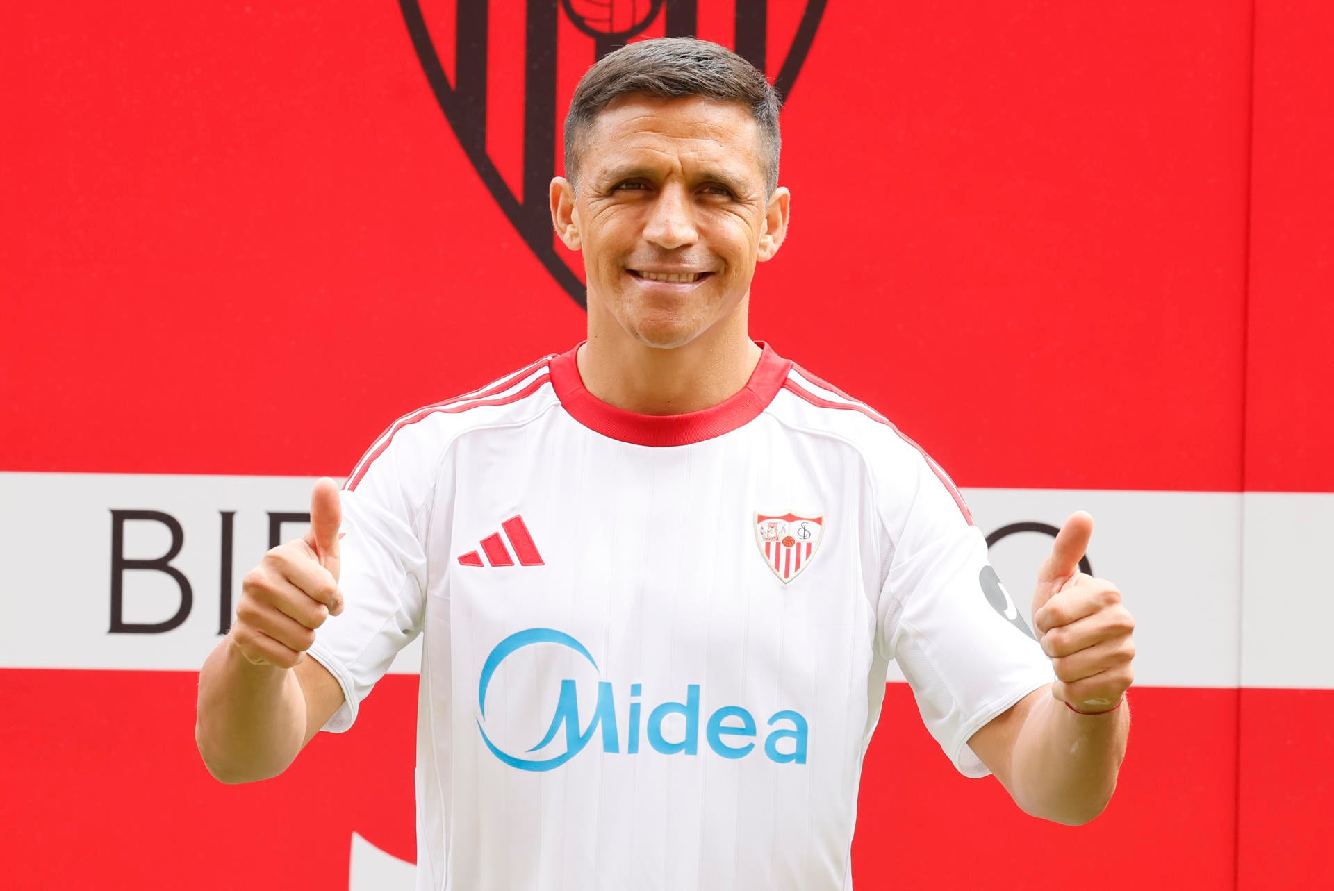 Alexis Sánchez, "como un chaval de 20 años" Alexis Sánchez, "como un chaval de 20 años"