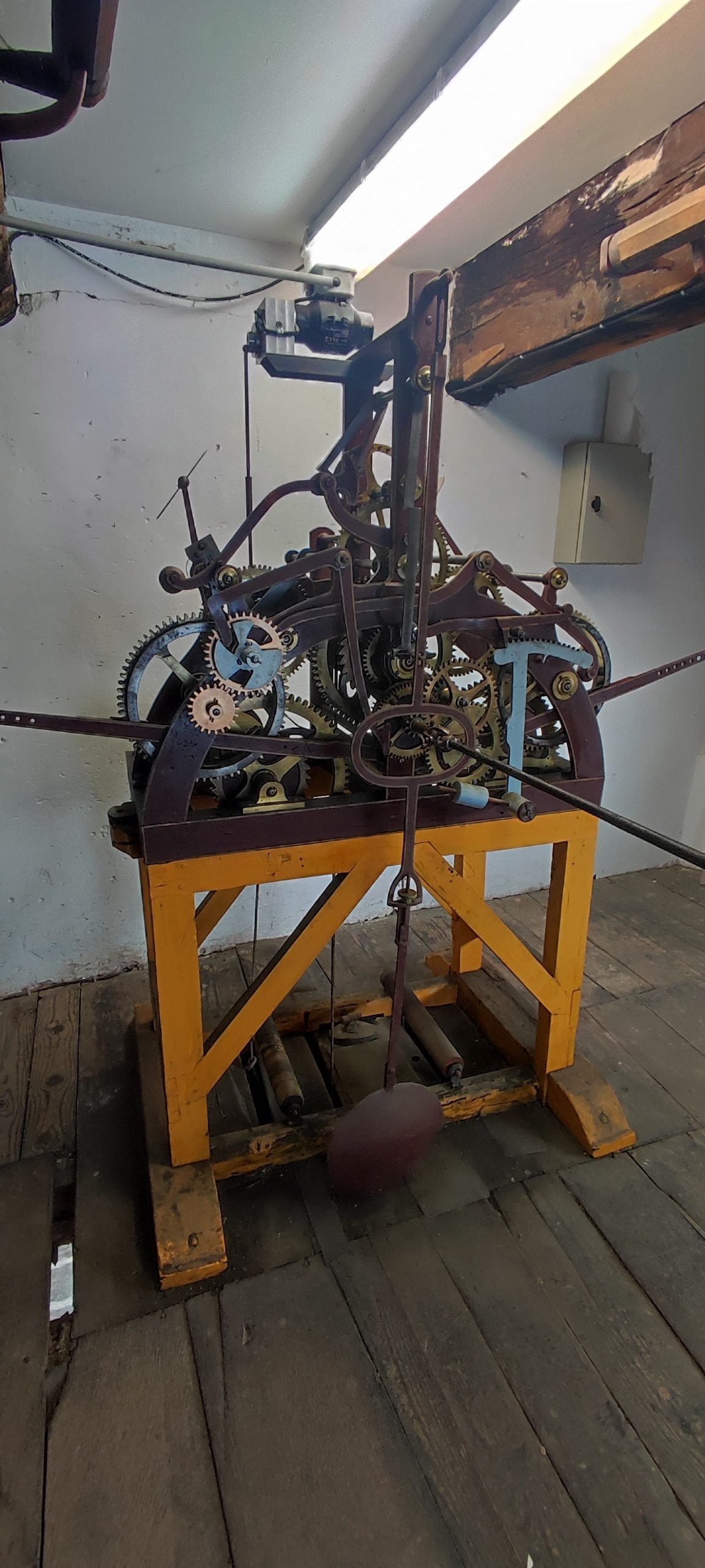 'Vamos a recuperar la sonería original', anuncia el responsable de la restauración del reloj de San Miguel en Vitoria 'Vamos a recuperar la sonería original', anuncia el responsable de la restauración del reloj de San Miguel en Vitoria
