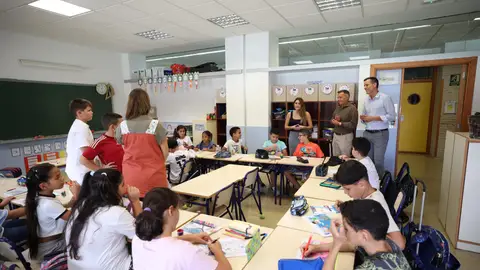 El alcalde de Burriana, Jorge Monferrer, y el concejal de Educación, Alejandro Clausell, han visitado el CEIP José Iturbi con motivo del inicio del curso escolar El alcalde de Burriana, Jorge Monferrer, y el concejal de Educación, Alejandro Clausell, han visitado el CEIP José Iturbi con motivo del inicio del curso escolar