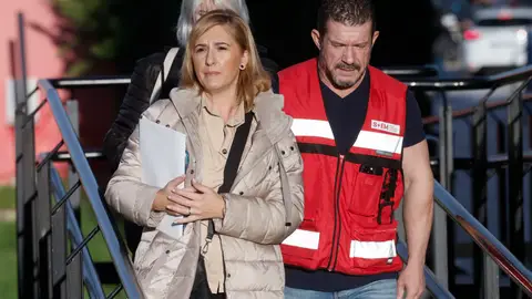 La ex consellera de Interior, Salomé Pradas y el ex secretario autonómico de Emergencias, Emilio Argüeso, a su llegada al Cecopi. La ex consellera de Interior, Salomé Pradas y el ex secretario autonómico de Emergencias, Emilio Argüeso, a su llegada al Cecopi.