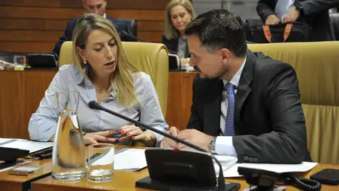 La Junta saca pecho de su gestión en los incendios forestales, la oposición les tacha de incompetentes La Junta saca pecho de su gestión en los incendios forestales, la oposición les tacha de incompetentes