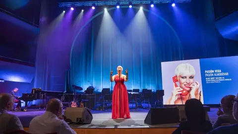 Pasión Vega en el Teatro Pérez Galdós Pasión Vega en el Teatro Pérez Galdós