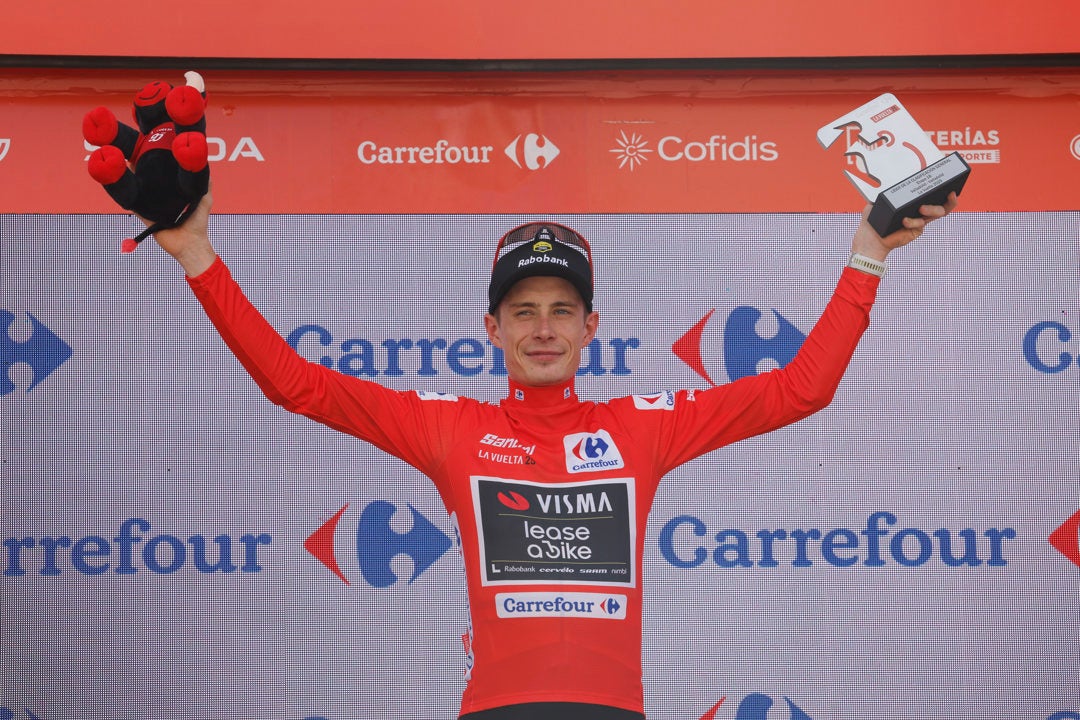 Almeida recorta en la crono pero Vingegaard aguanta el maillot rojo Almeida recorta en la crono pero Vingegaard aguanta el maillot rojo