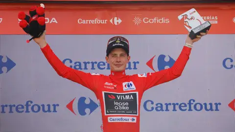 Almeida recorta en la crono pero Vingegaard aguanta el maillot rojo Almeida recorta en la crono pero Vingegaard aguanta el maillot rojo