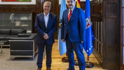 Menor recibe ó novo presidente da CEO Menor recibe ó novo presidente da CEO