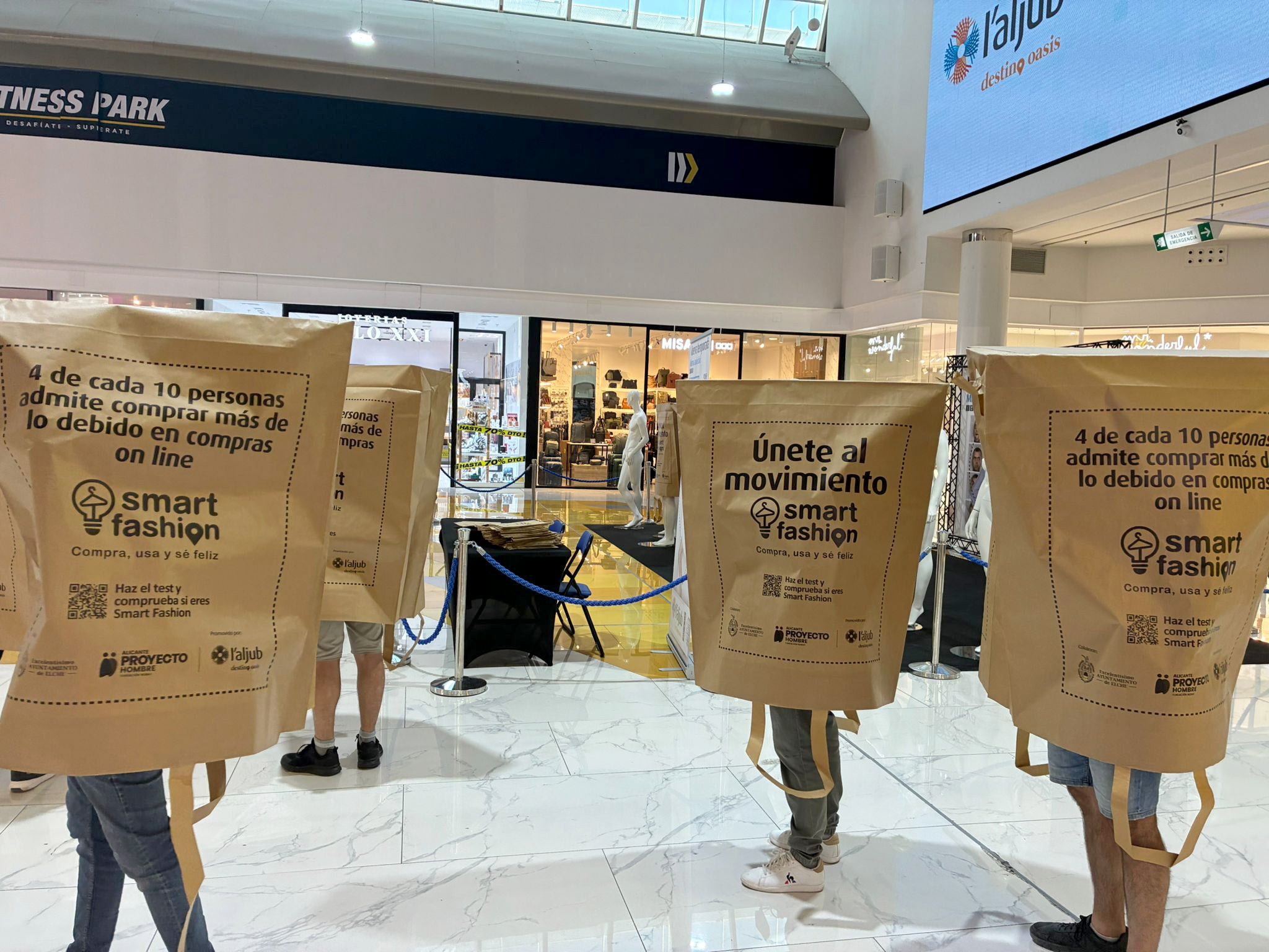 El Centro Comercial L’Aljub impulsa el movimiento Smart Fashion para apelar al consumo responsable en moda El Centro Comercial L’Aljub impulsa el movimiento Smart Fashion para apelar al consumo responsable en moda
