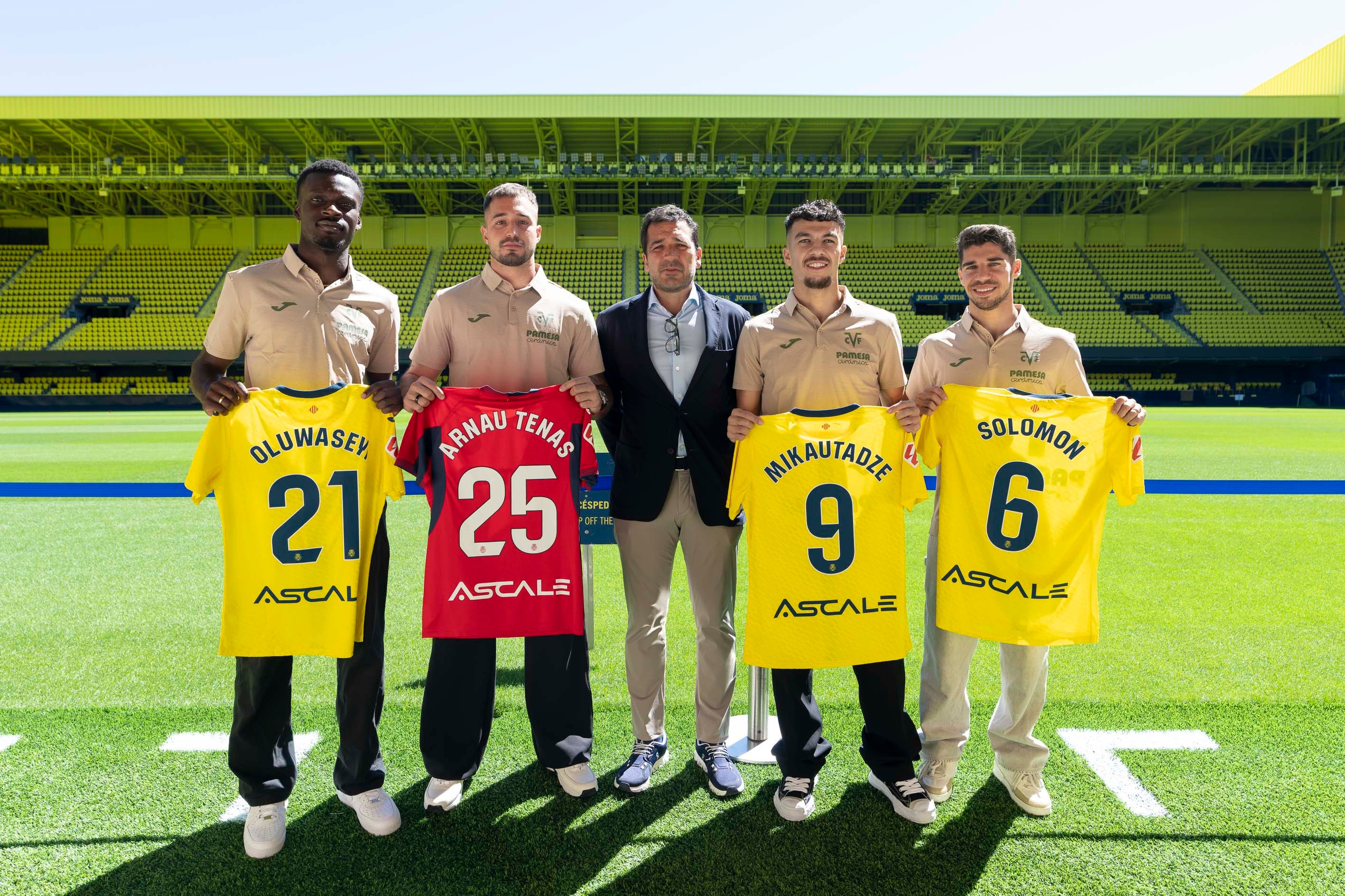 Mikautadze: "Pires me habló muy bien del Villarreal" Mikautadze: "Pires me habló muy bien del Villarreal"