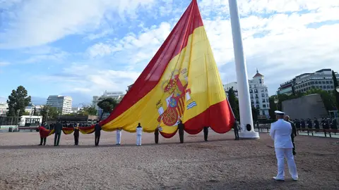 Tertulia: ¿Se identifican los ciudadanos con los símbolos nacionales? Tertulia: ¿Se identifican los ciudadanos con los símbolos nacionales?