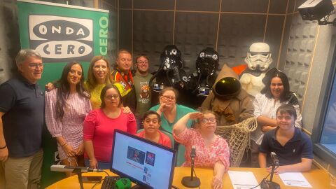 Down Toledo e integrantes de la Legi&oacute;n 501 en Capaces en la Onda. 