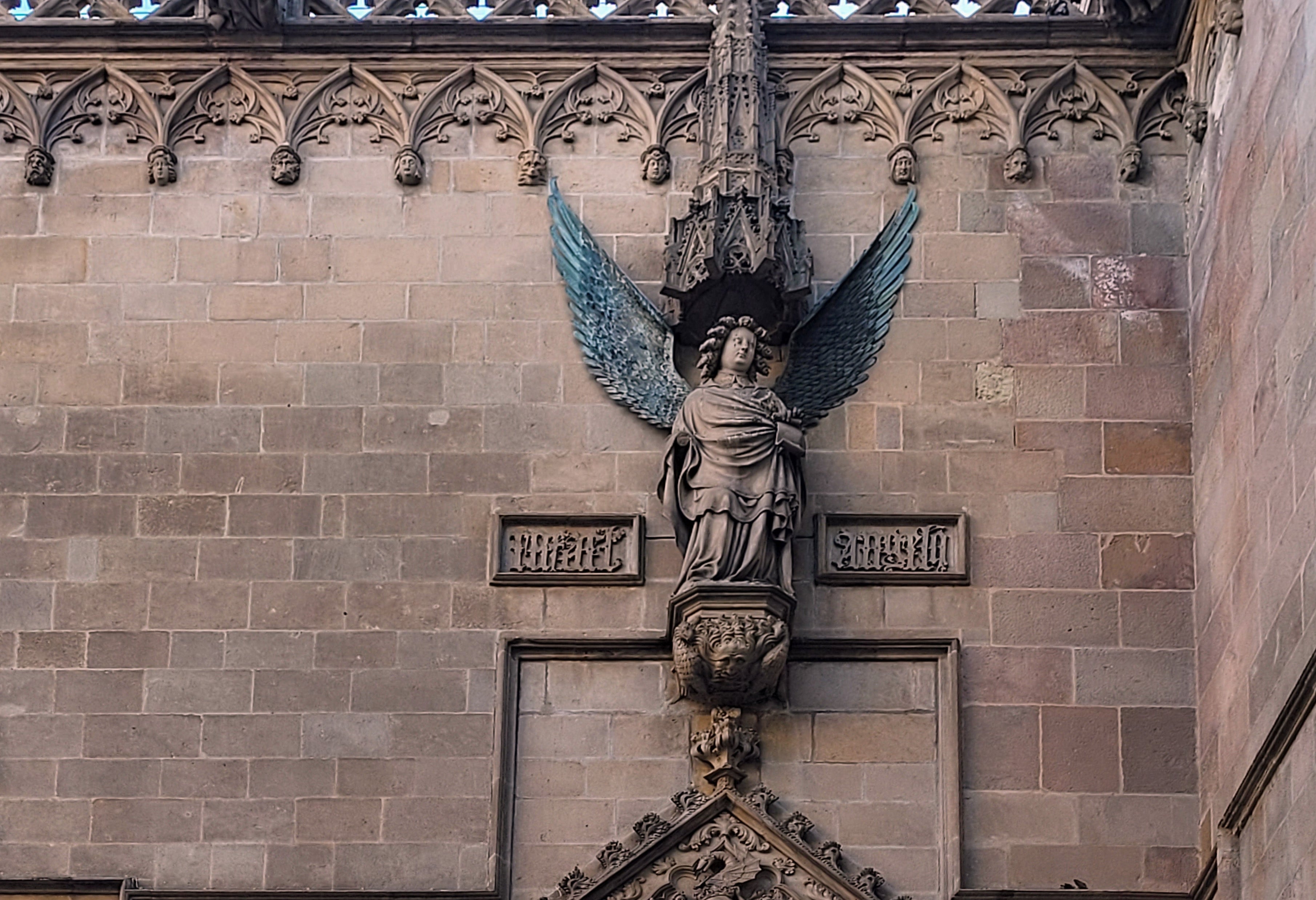 L’arcàngel que no es pot moure L’arcàngel que no es pot moure