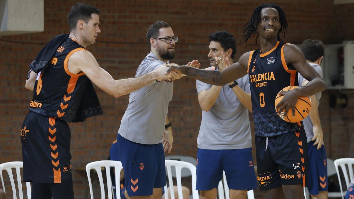 Las lesiones de Jean Montero, Xabi López-Arostegui y Brancou Badio obligan a Valencia Basket a buscar al menos un refuerzo Las lesiones de Jean Montero, Xabi López-Arostegui y Brancou Badio obligan a Valencia Basket a buscar al menos un refuerzo