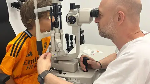 Los sanitarios del Grupo Policlínica recomiendan revisiones oftalmológicas anuales en la infancia y de forma prioritaria con el comienzo del curso Los sanitarios del Grupo Policlínica recomiendan revisiones oftalmológicas anuales en la infancia y de forma prioritaria con el comienzo del curso