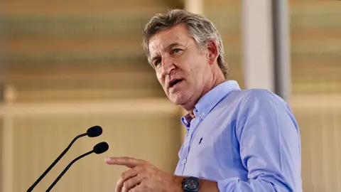 Feijóo habla de "ridículo internacional" tras la suspensión de la última etapa de La Vuelta y culpa al Gobierno
