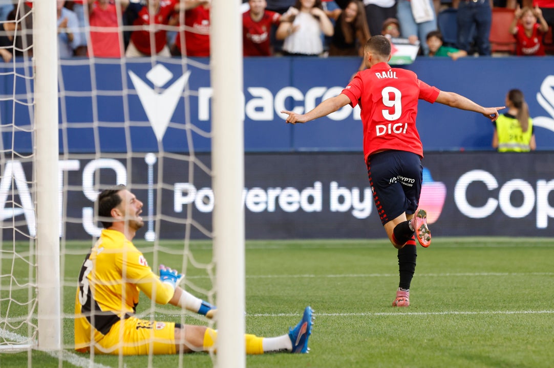 Osasuna se impone al Rayo en el Sadar Osasuna se impone al Rayo en el Sadar