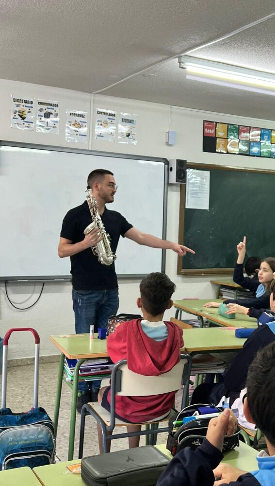 Germán Amargós, en un centro educativo. 