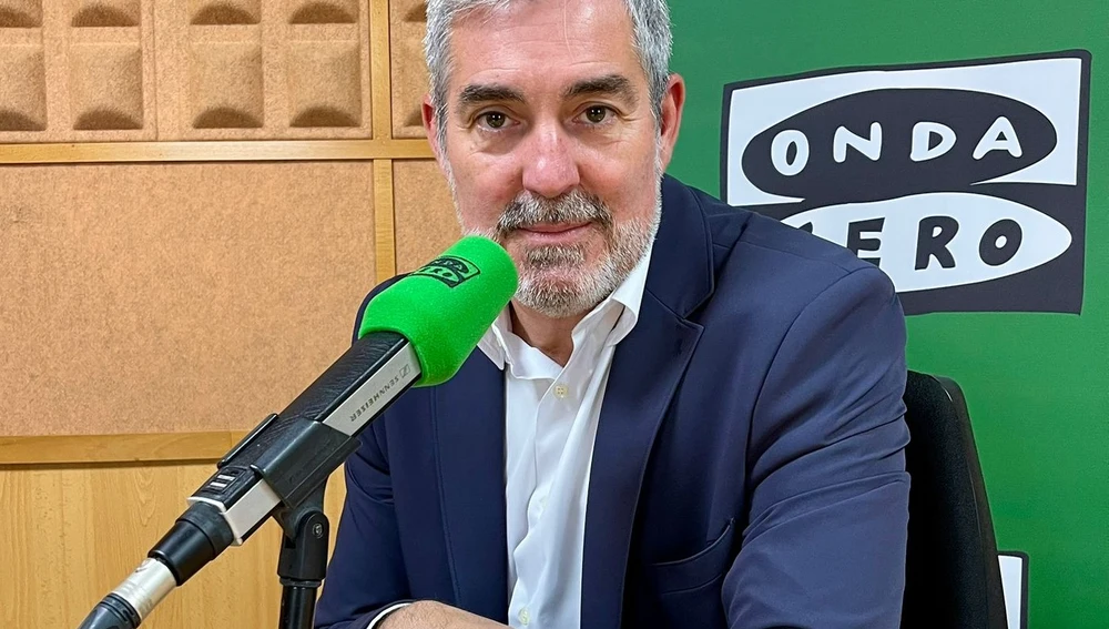 Fernando Clavijo, Presidente del Gobierno de Canarias en el transcurso de la entrevista en Más de Uno Canarias Fernando Clavijo, Presidente del Gobierno de Canarias en el transcurso de la entrevista en Más de Uno Canarias