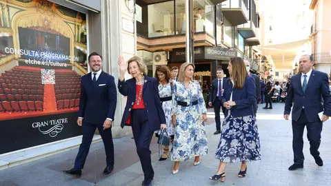La reina doña Sofía en Elche. La reina doña Sofía en Elche.