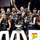 Mumbrú lleva a Alemania hasta el título europeo