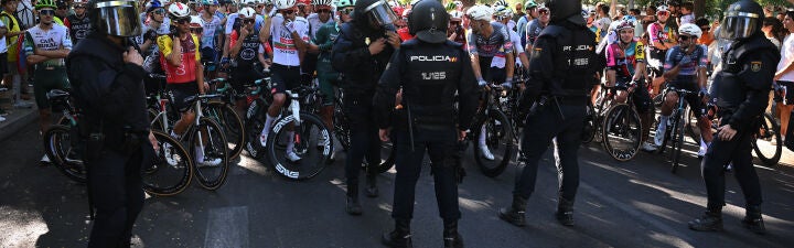 ¿Cree que el prestigio internacional de España para organizar grandes eventos ha quedado dañado tras los incidentes en La Vuelta?