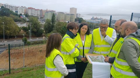 Representantes de Xunta y Concello en la supervisi&oacute;n de las obras del nuevo CHUAC