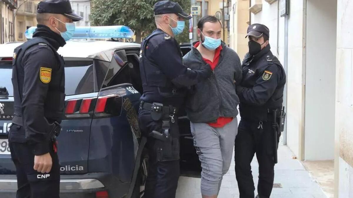 El 'Rambo de Requena', condenado a once años y medio de prisión El 'Rambo de Requena', condenado a once años y medio de prisión
