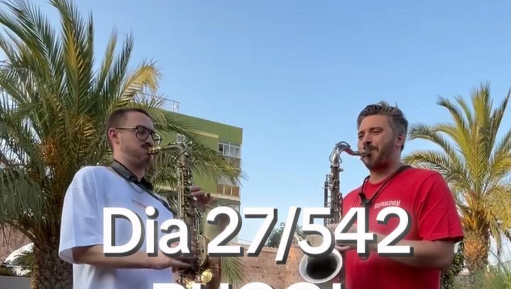 Germán Amargós, durante su reto viral en Puçol. 