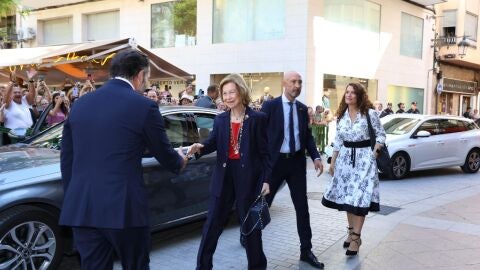 La reina doña Sofía en Elche.