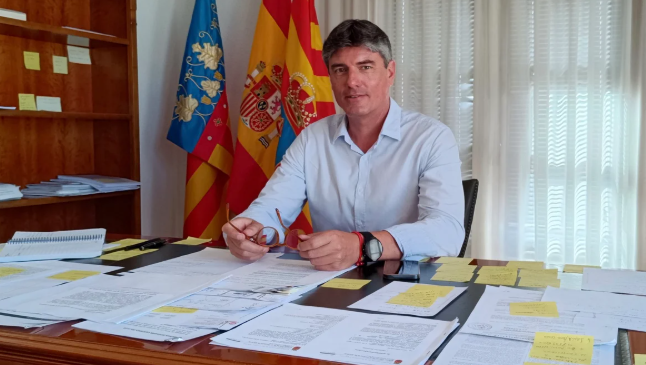 El alcalde de Villajoyosa declara por la presunta contratación irregular de dos agentes de la Policía Local El alcalde de Villajoyosa declara por la presunta contratación irregular de dos agentes de la Policía Local