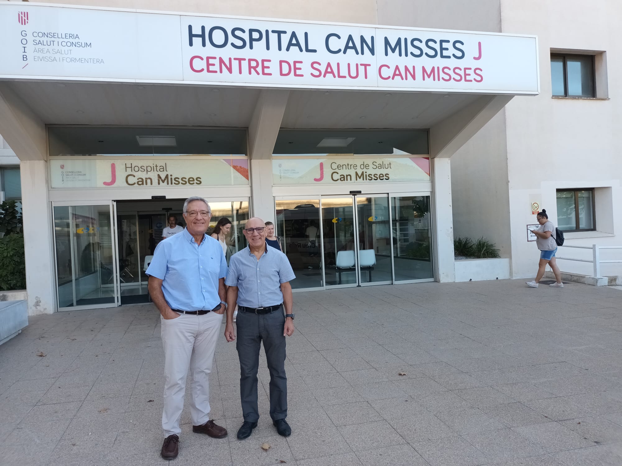 José González: “Durante estas tres décadas el Centro de Salud de Es Viver no ha perdido su carácter familiar y eso es realmente bonito” José González: “Durante estas tres décadas el Centro de Salud de Es Viver no ha perdido su carácter familiar y eso es realmente bonito”
