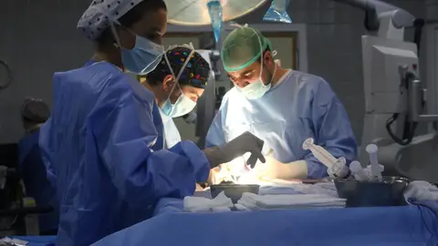 Sevilla baja más de 7.000 personas la lista de espera quirúrgica con garantía Sevilla baja más de 7.000 personas la lista de espera quirúrgica con garantía
