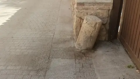 La Asociación de Vecinos Centro de Alcalá de Henares solicita al ayuntamiento complutense acciones más contundentes para evitar los orines en las calles del centro histórico Orines en calle del casco histórico de Alcalá de Henares