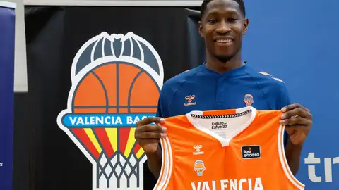 Moore: "El Valencia es perfecto para mí, por la Euroliga y por la manera de jugar de Pedro" Moore: "El Valencia es perfecto para mí, por la Euroliga y por la manera de jugar de Pedro"