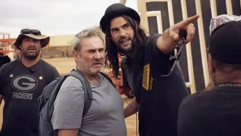 Sergi López y Oliver Laxe, en el rodaje de 'Sirât' Sergi López y Oliver Laxe, en el rodaje de 'Sirât'