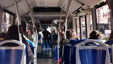 Víctor Sigüenza: "El ciudadano puede estar tranquilo porque el transporte urbano entre Orihuela y pedanías no dejará de prestarse" Víctor Sigüenza: "El ciudadano puede estar tranquilo porque el transporte urbano entre Orihuela y pedanías no dejará de prestarse"