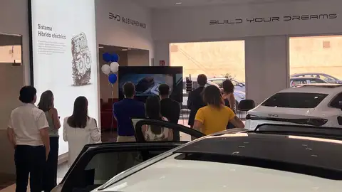 BYD QUADIS Dream presenta en Valencia el nuevo BYD SEAL 6 DM-i y SEAL 6 DM-i Touring BYD QUADIS Dream presenta en Valencia el nuevo BYD SEAL 6 DM-i y SEAL 6 DM-i Touring