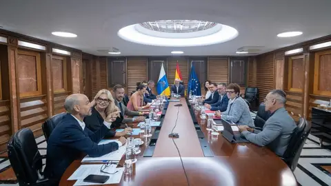 Consejo.- El Gobierno de Canarias acuerda la distribución definitiva del FCFM de 2023 por 24,8 millones El Consejo de Gobierno de Canarias REMITIDA / HANDOUT por CEDIDO POR GOBIERNO DE CANARIAS Fotografía remitida a medios de comunicación exclusivamente para ilustrar la noticia a la que hace referencia la imagen, y citando la procedencia de la imagen en la firma 15/09/2025