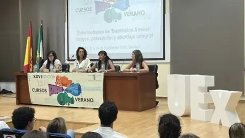 La UEx inaugura un curso sobre enfermedades de transmisión sexual con un "enfoque integral y multidisciplinar" La UEx inaugura un curso sobre enfermedades de transmisión sexual con un "enfoque integral y multidisciplinar"