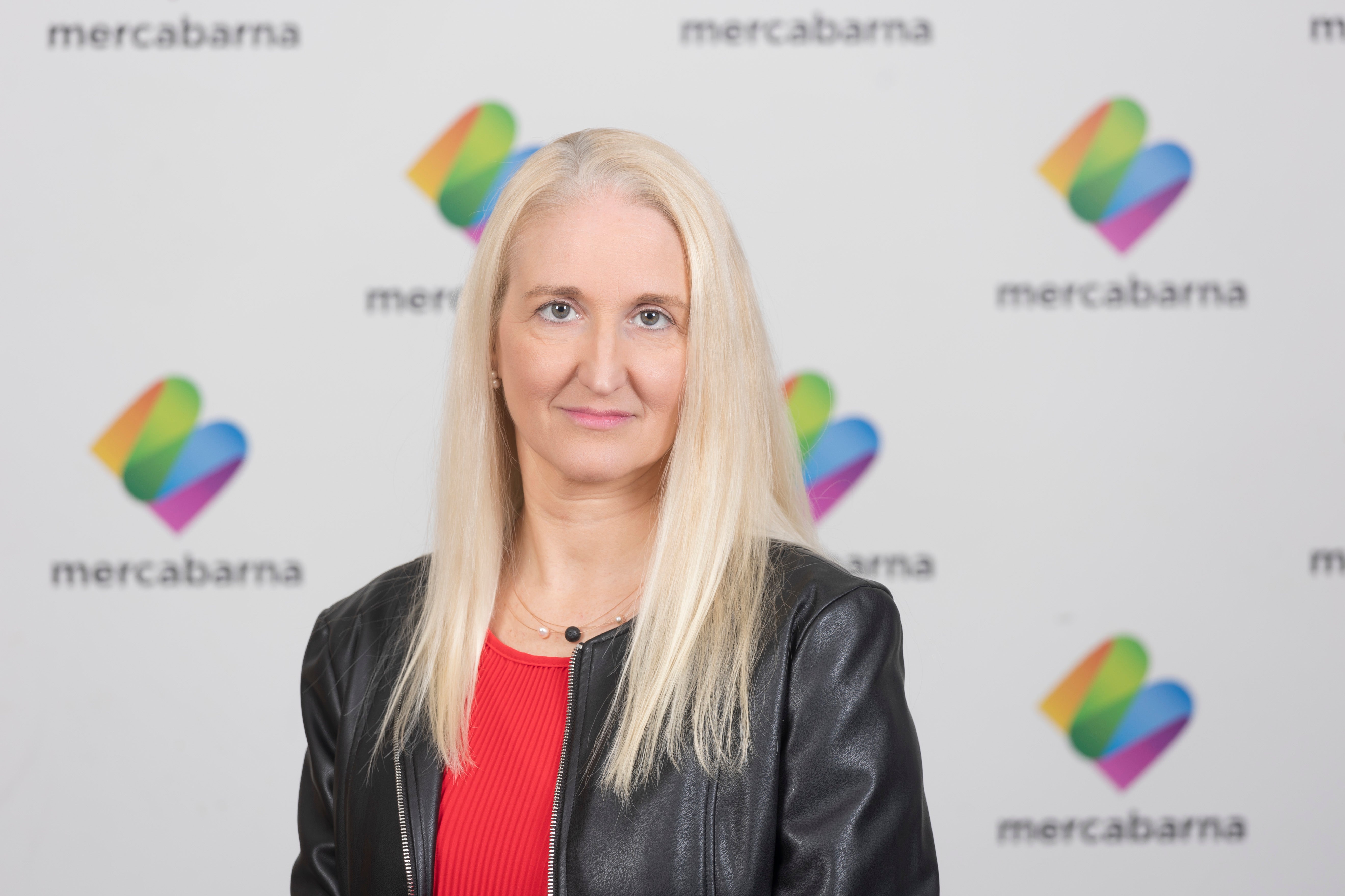 Empresa amb femení amb Ingrid Buera, Directora de Marketing I Relaciones Institucionales en Mercabarna i membre del Consell de la Dona de la Zona Franca. Empresa amb femení amb Ingrid Buera, Directora de Marketing I Relaciones Institucionales en Mercabarna i membre del Consell de la Dona de la Zona Franca.