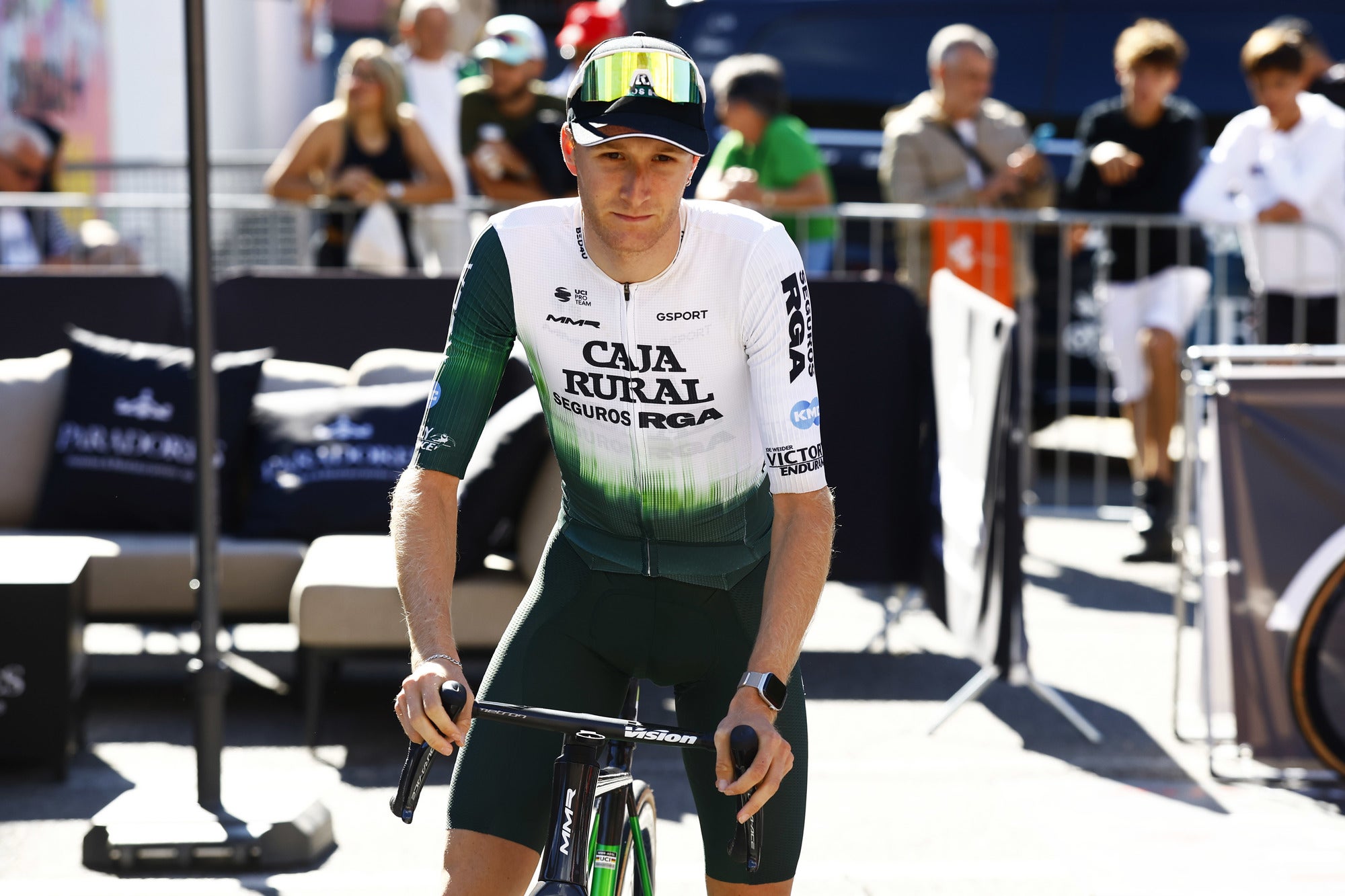 Rubén Martínez, director de Caja Rural: "El techo de Balderstone no lo conoce ni él" Rubén Martínez, director de Caja Rural: "El techo de Balderstone no lo conoce ni él"