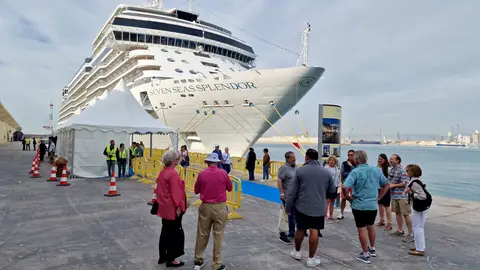 PortCastellón abre este domingo la temporada de cruceros con el World Navigator PortCastellón abre este domingo la temporada de cruceros con el World Navigator