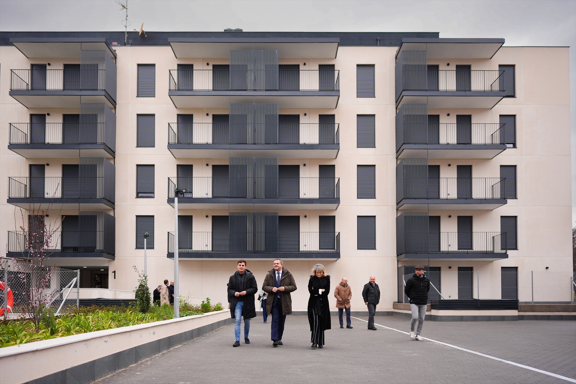 Aval a las hipotecas para los madrileños hasta 50 años: porcentaje y requisitos para solicitarlo Aval a las hipotecas para los madrileños hasta 50 años: porcentaje y requisitos para solicitarlo