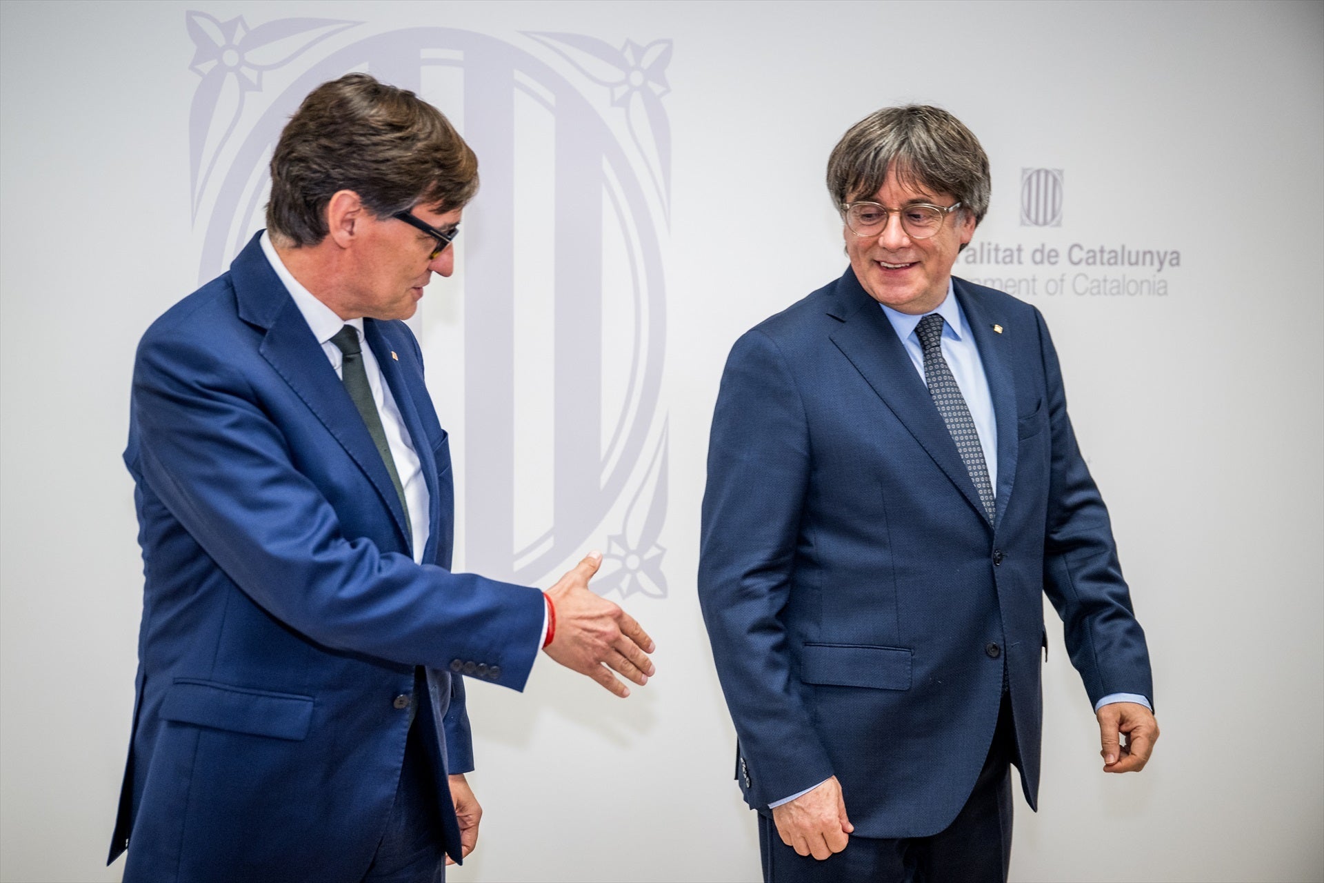 VOTA ¿Le parece asumible que un año más se negocien los Presupuestos Generales fuera de España con un prófugo de la justicia? VOTA ¿Le parece asumible que un año más se negocien los Presupuestos Generales fuera de España con un prófugo de la justicia?