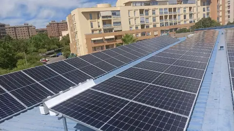 Cáceres tendrá la primera comunidad solar de Iberdrola en la región que integra un sistema de almacenamiento de baterías Cáceres tendrá la primera comunidad solar de Iberdrola en la región que integra un sistema de almacenamiento de baterías