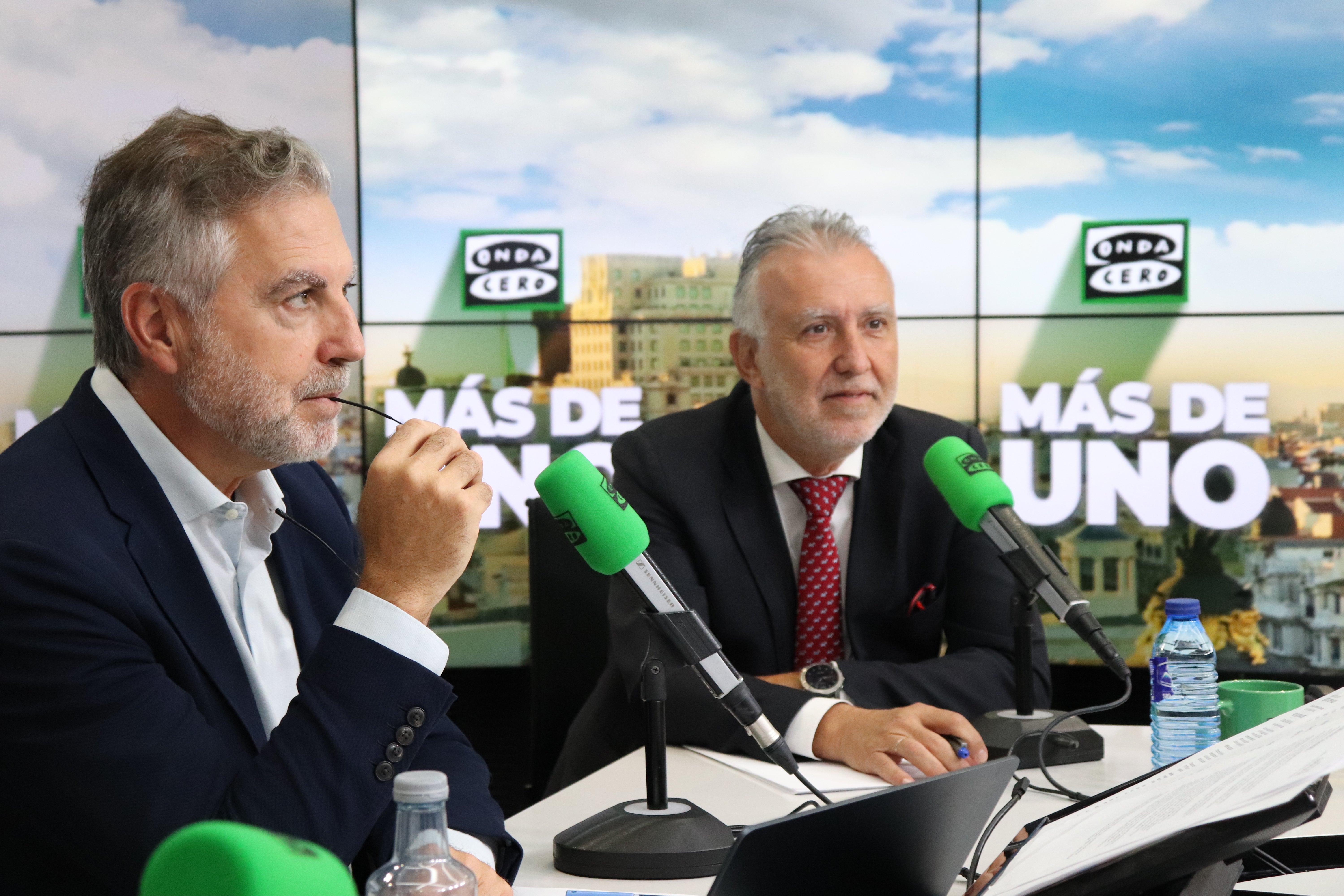 Todos los titulares de Ángel Víctor Torres en Más de uno: reunión Zapatero - Puigdemont, atención en catalán y "tranquilidad" respecto al Koldo Todos los titulares de Ángel Víctor Torres en Más de uno: reunión Zapatero - Puigdemont, atención en catalán y "tranquilidad" respecto al Koldo