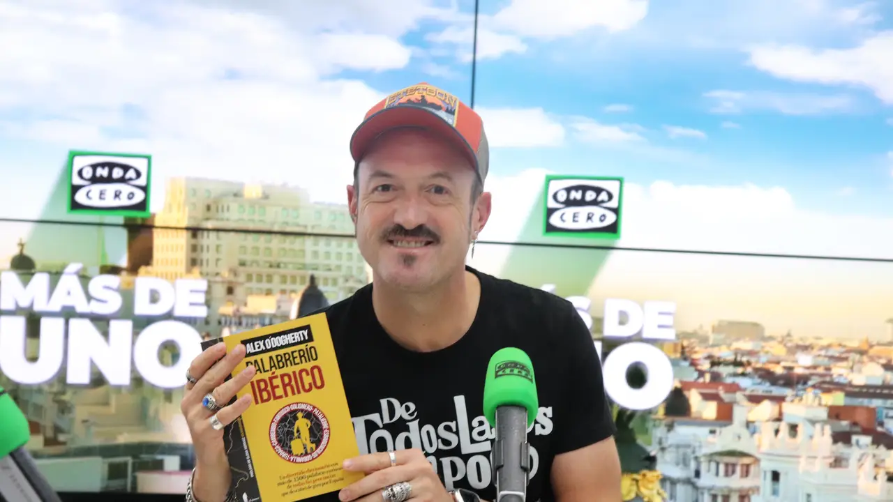 Álex O'Dogherty presenta el libro 'Palabrerío ibérico': "Me di cuenta de cómo la gente siente las palabras como una seña de identidad"