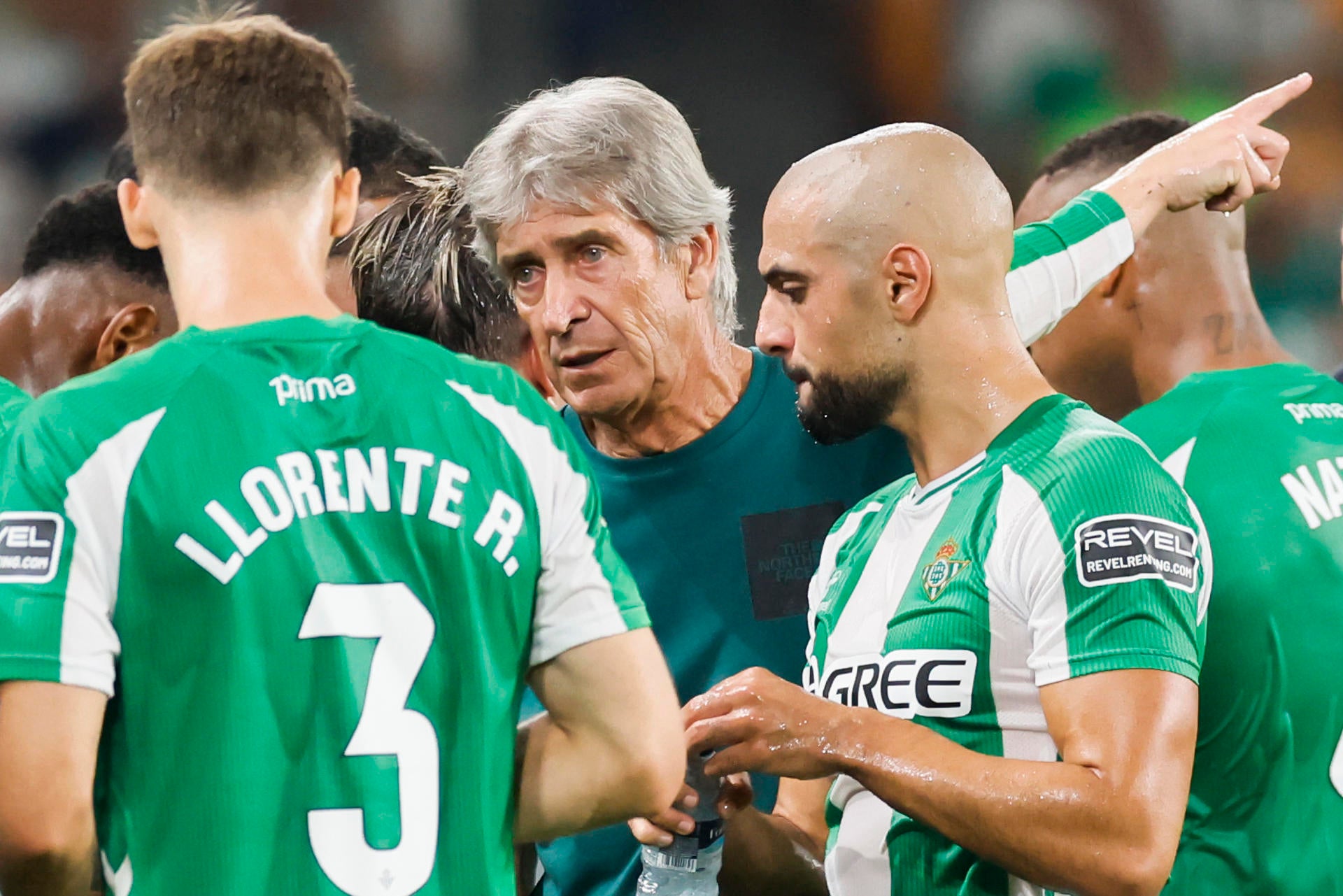 Pellegrini y su fructífera charla con Lo Celso Pellegrini y su fructífera charla con Lo Celso